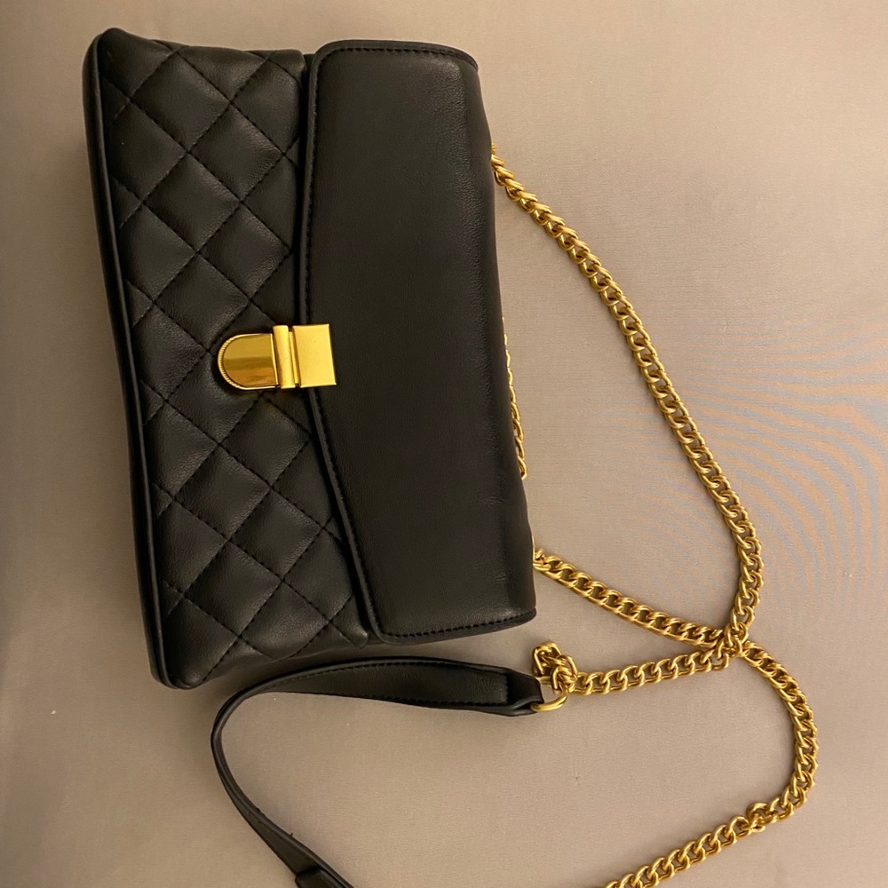Quilted chain bag